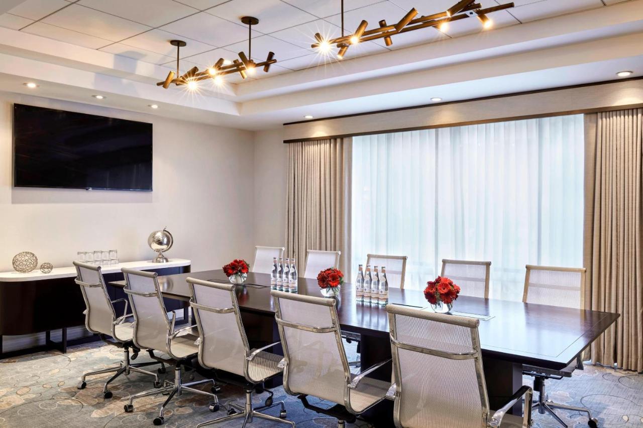 Los Angeles Marriott Burbank Airport Εξωτερικό φωτογραφία