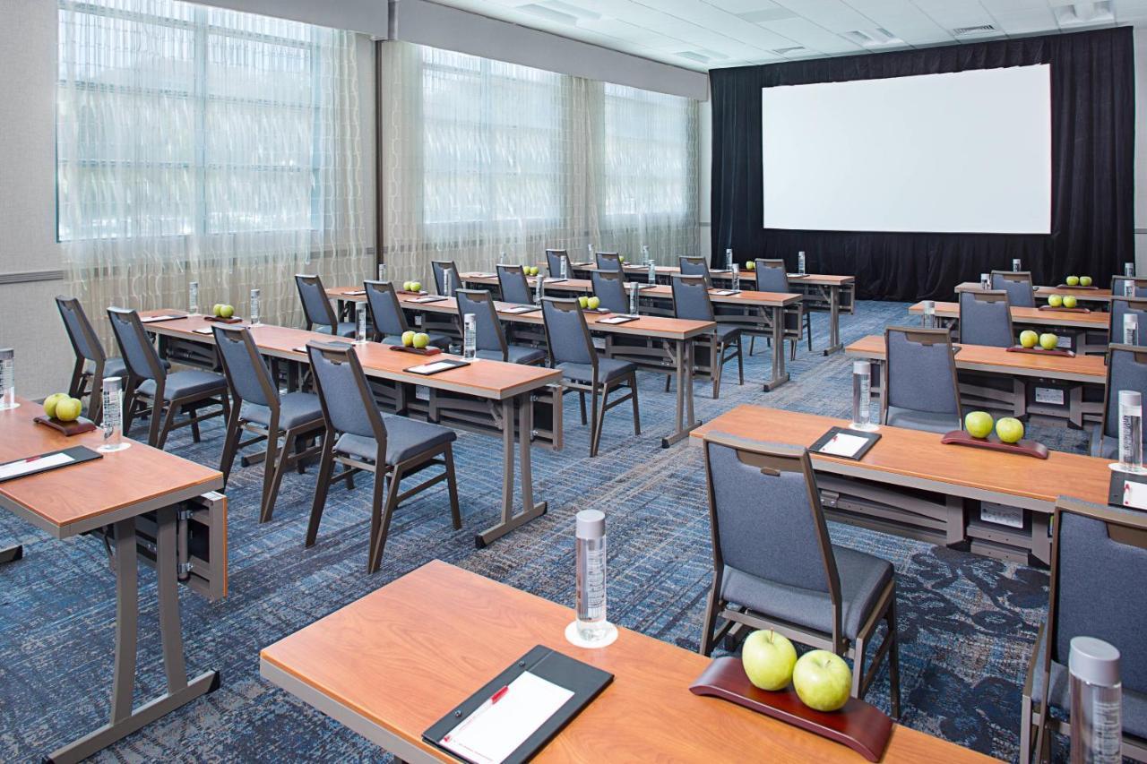 Los Angeles Marriott Burbank Airport Εξωτερικό φωτογραφία